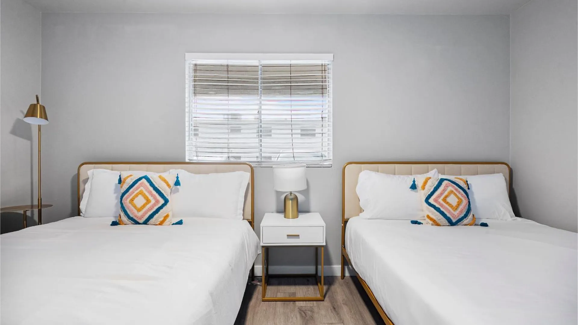Elegant 2B1B Escape In Old Town Daire Scottsdale 0*,