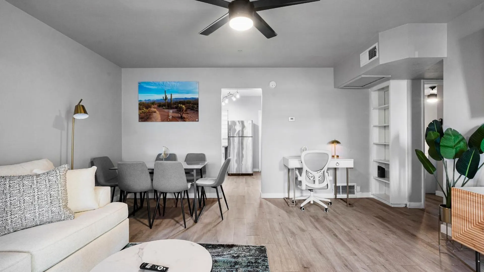 Elegant 2B1B Escape In Old Town Daire Scottsdale